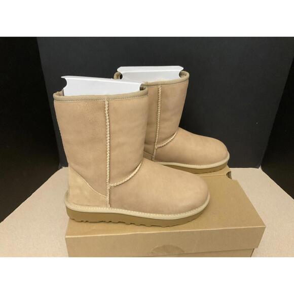 New! Womens UGG Classic Short II “Sand” Suede Winter Boots. Size 6. Awesome! - Picture 1 of 10